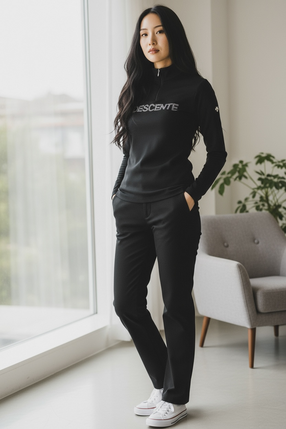 DESCENTE -  Women's Laurel T-Neck